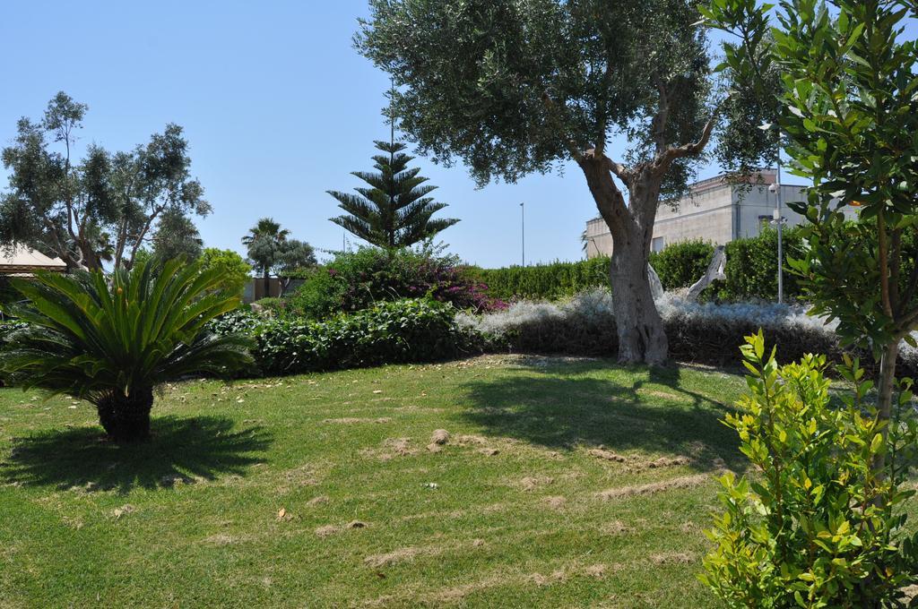 Bed & Breakfast Giardini Di Marzo 2*